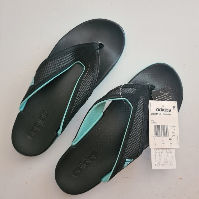 Adilette Sandale